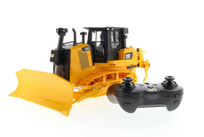 CARRERA 1:24 CAT D7E BULLDOZER 37025002