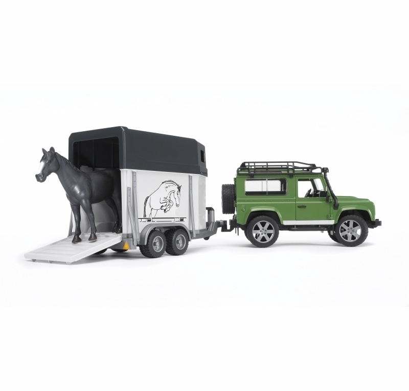 BRUDER LAND ROVER DEFENDER STATION WAGON CON RIMORCHIO E CAVALLO 2592