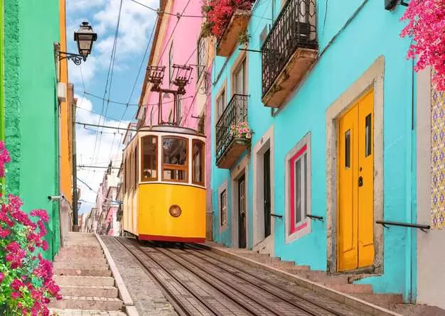 RAVENSBURGER PUZZLE TRAM DI LISBONA 1000 PZ 01913