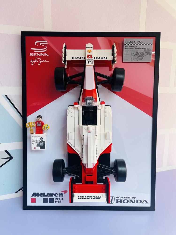 BRICK FRAME VINTAGE FRAME – CORNICE PER LEGO® SENNA MP4/4 10330 - NERA BRICK FRAME VINTAGE FRAME – CORNICE PER LEGO® SENNA MP4/4 10330 - NERA