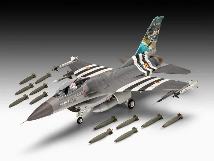 REVELL F-16 FALCON CINQUANTESIMO ANNIVERSARIO 03802 REVELL F-16 FALCON CINQUANTESIMO ANNIVERSARIO 03802