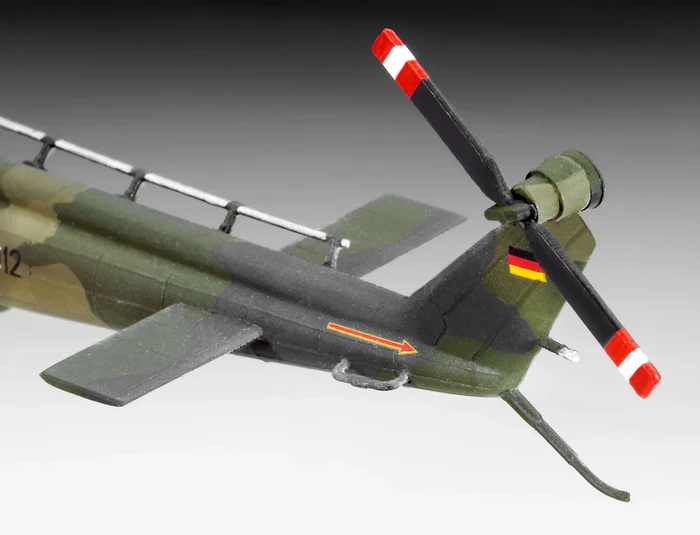 REVELL BELL UH-1D ''SAR'' 04444 REVELL BELL UH-1D ''SAR'' 04444