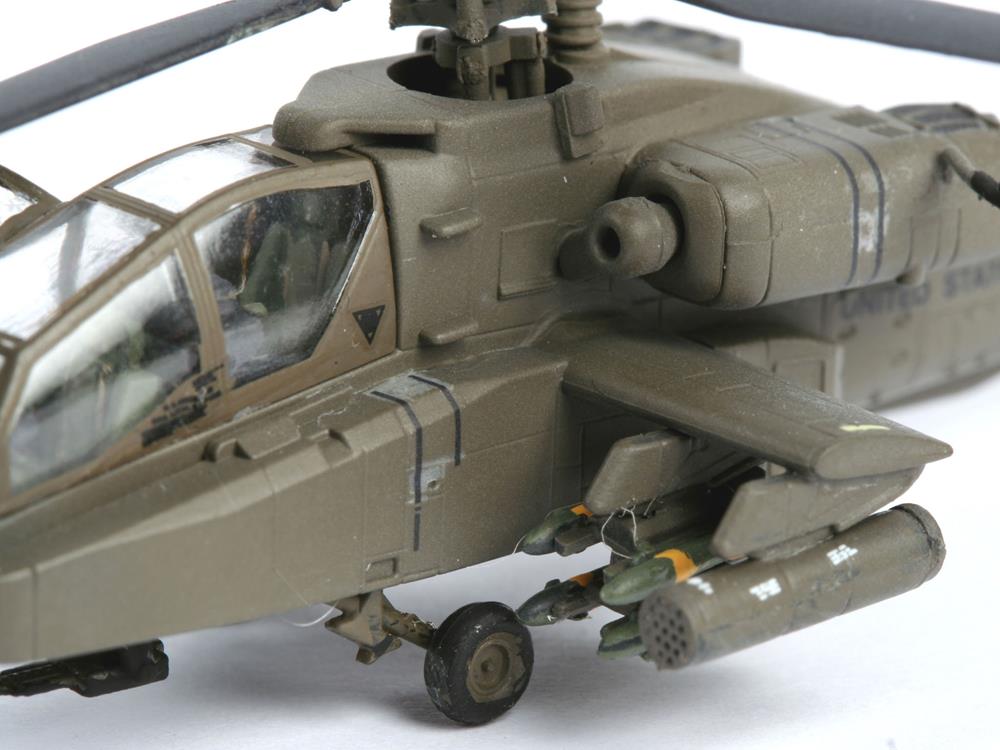 REVELL SET DI MODELLI AH-64D LONGBOW APACHE 64046
