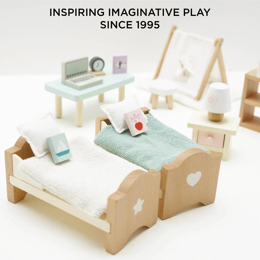 LE TOY VAN CAMERA DA LETTO PER BAMBINI DAISYLANE - SET 24 PZ ME061