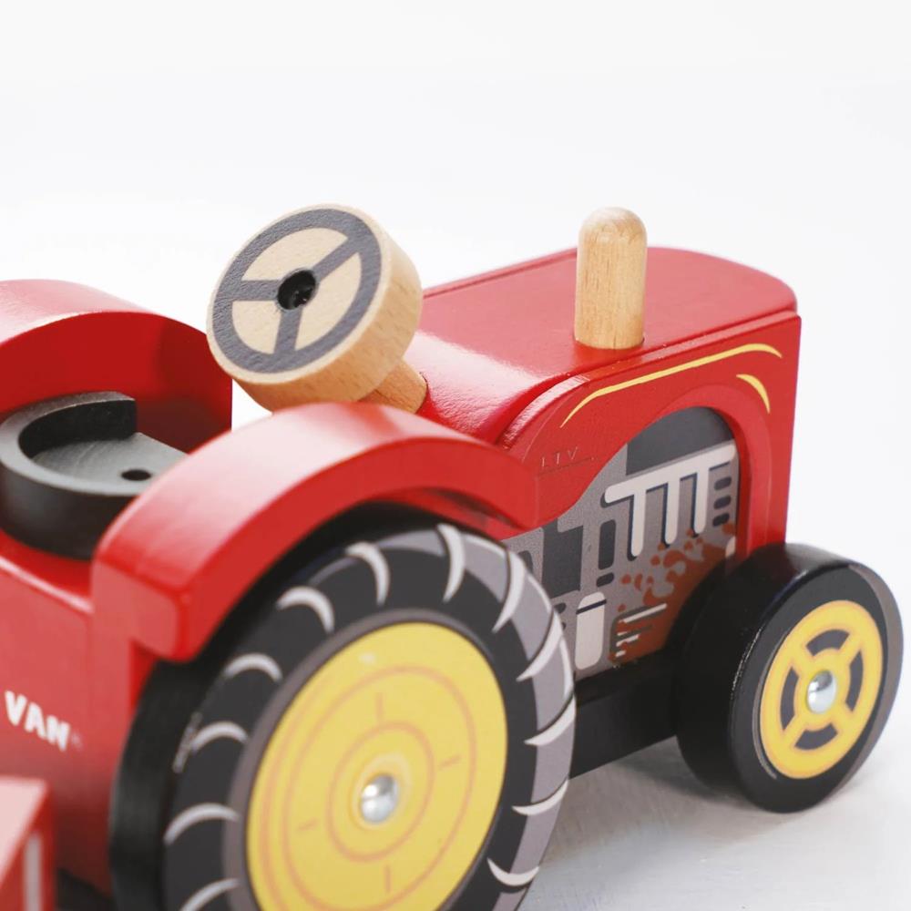 LE TOY VAN TRATTORE ROSSO TV468