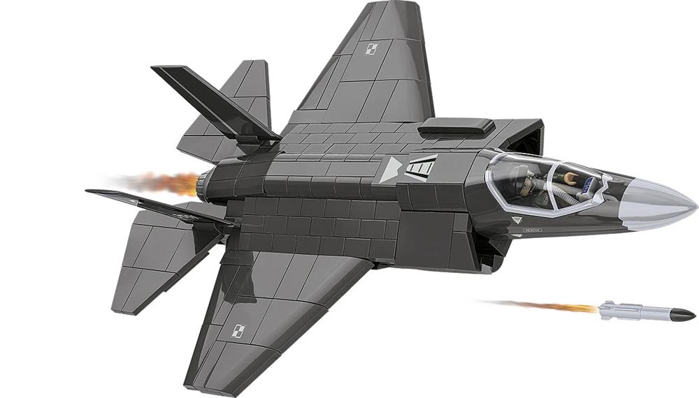 COBI ARMED FORCES F-35A LIGHTNING II ''HUSARZ'' 5904