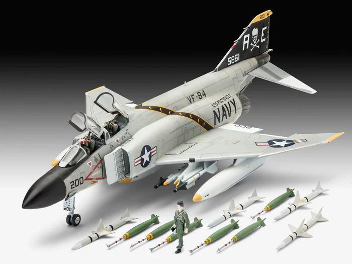 REVELL F-4J PHANTOM II 03941 REVELL F-4J PHANTOM II 03941